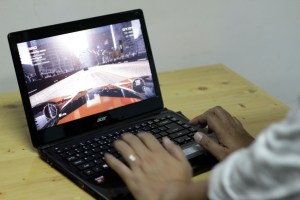 TEMA W-3-GAME LAPTOP-2
