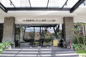 Halaman Artotel Surabaya