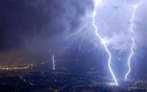 petir-atau-halilintar-400x253