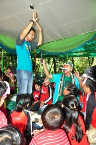 Gembira bareng menyimak dongeng Kak Ucon